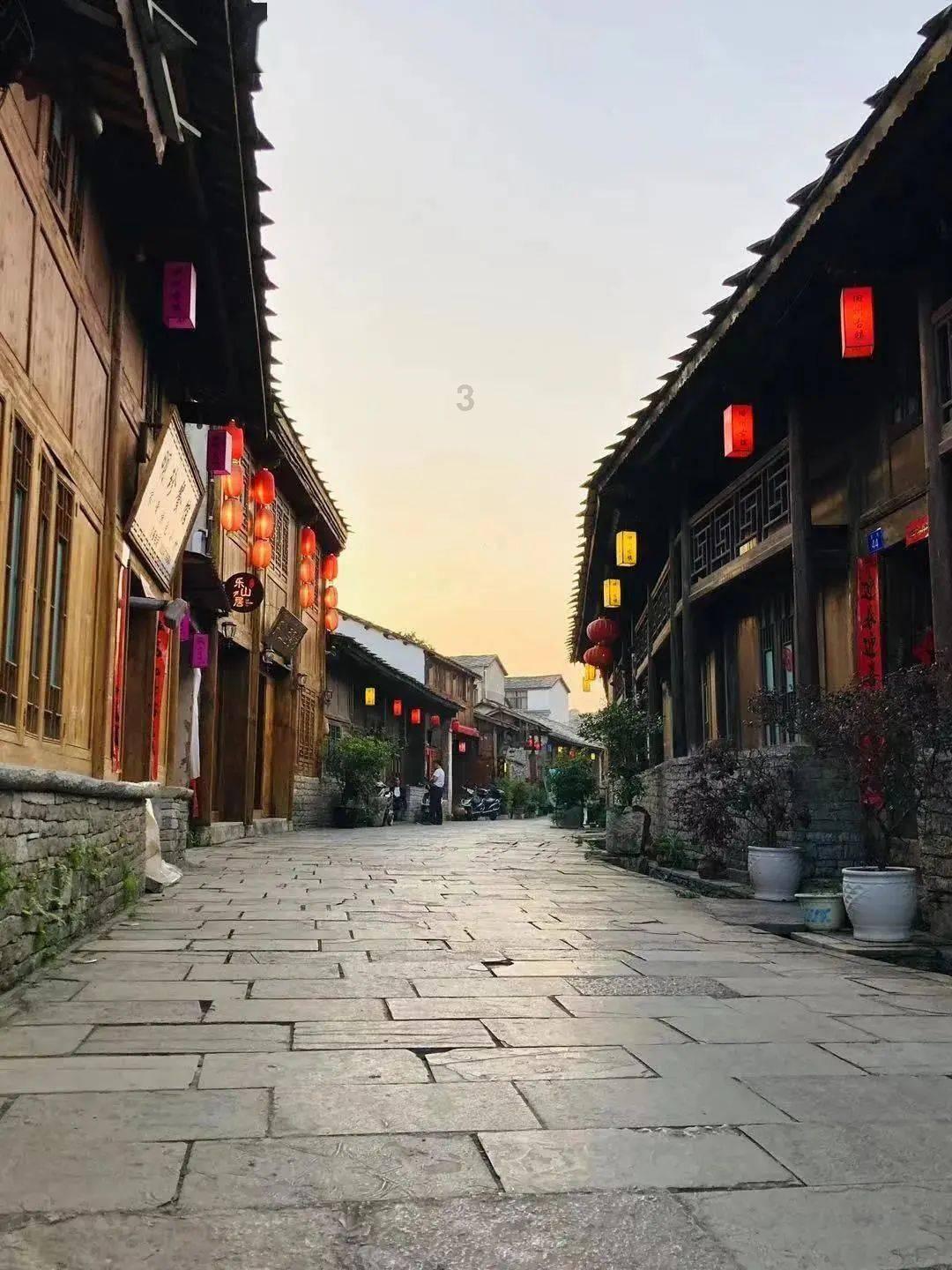 哔哩哔哩这个软件到底是干什么的 容易把人教坏吗？游戏画面